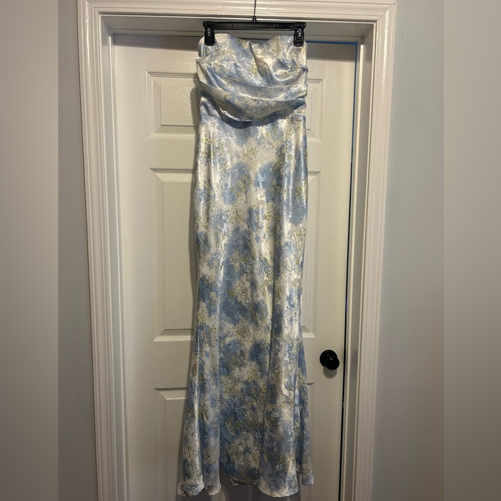 Lena Blue and White Floral Dress